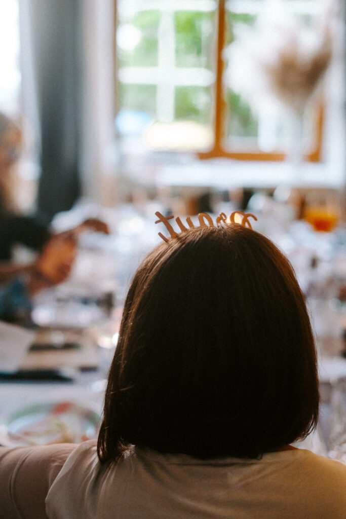 25 05 28 glaeser bemalen aichach019 scaled.jpg